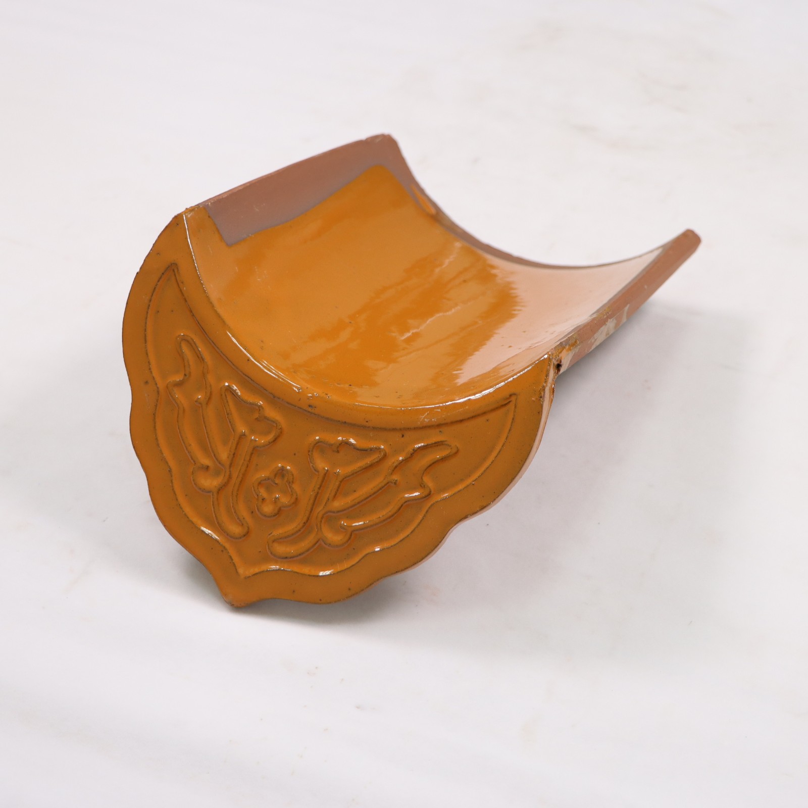 仿古建筑中的彩色琉璃瓦的使用